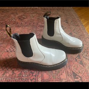 EUC White Doc Marten Platform Boots Size 8.5//9